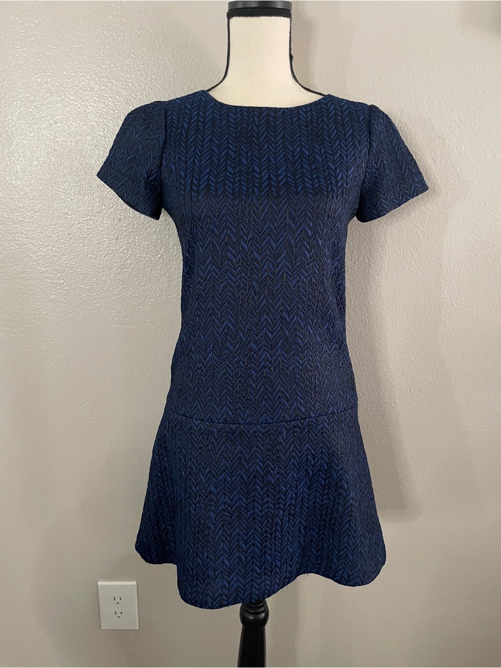 Alice + Olivia Navy Chevron Short-Sleeve Mini Dress